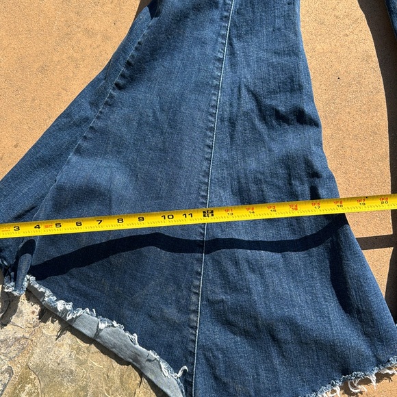 Extra wide Leg /bell bottom jeans!EUC - Picture 11 of 12